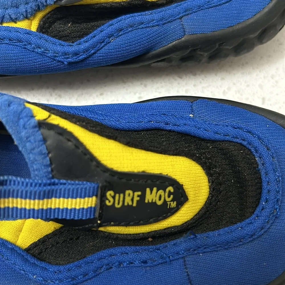 🌺 Kids Blue and Yellow Water Shoes / Beach Shoes Toddler Infant Size 5. Surf Moc